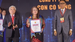 Chúc mừng Tập đoàn nông nghiệp Con Cò Vàng Hi-Tech đạt giải thưởng danh giá nhất Việt Nam - Hàng Việt Nam Chất Lượng Cao do người tiêu dùng bình chọn năm 2022.
